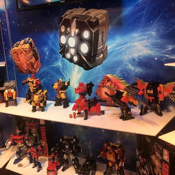 Toy Fair 2018   PREDAKING REVEALED   Generations Power Of The Primes Showroom Photos 02 (45 of 194)